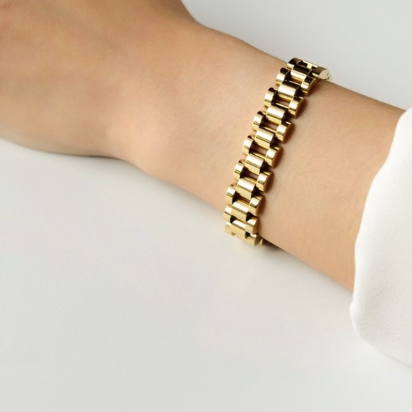 Chunky Strap Chain Bracelet | Gold Plated Stainless Steel Bracelet - Picture 3 of 4